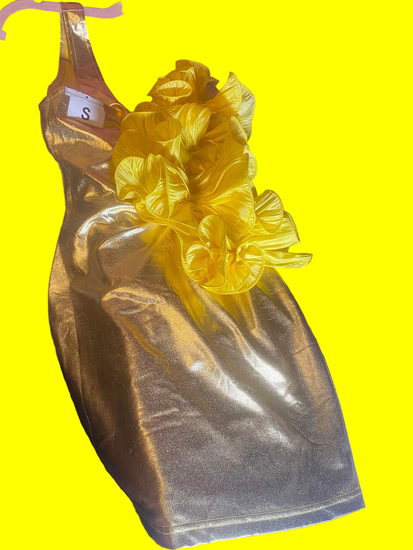 Gold dress with a YELLOW RUFFLES