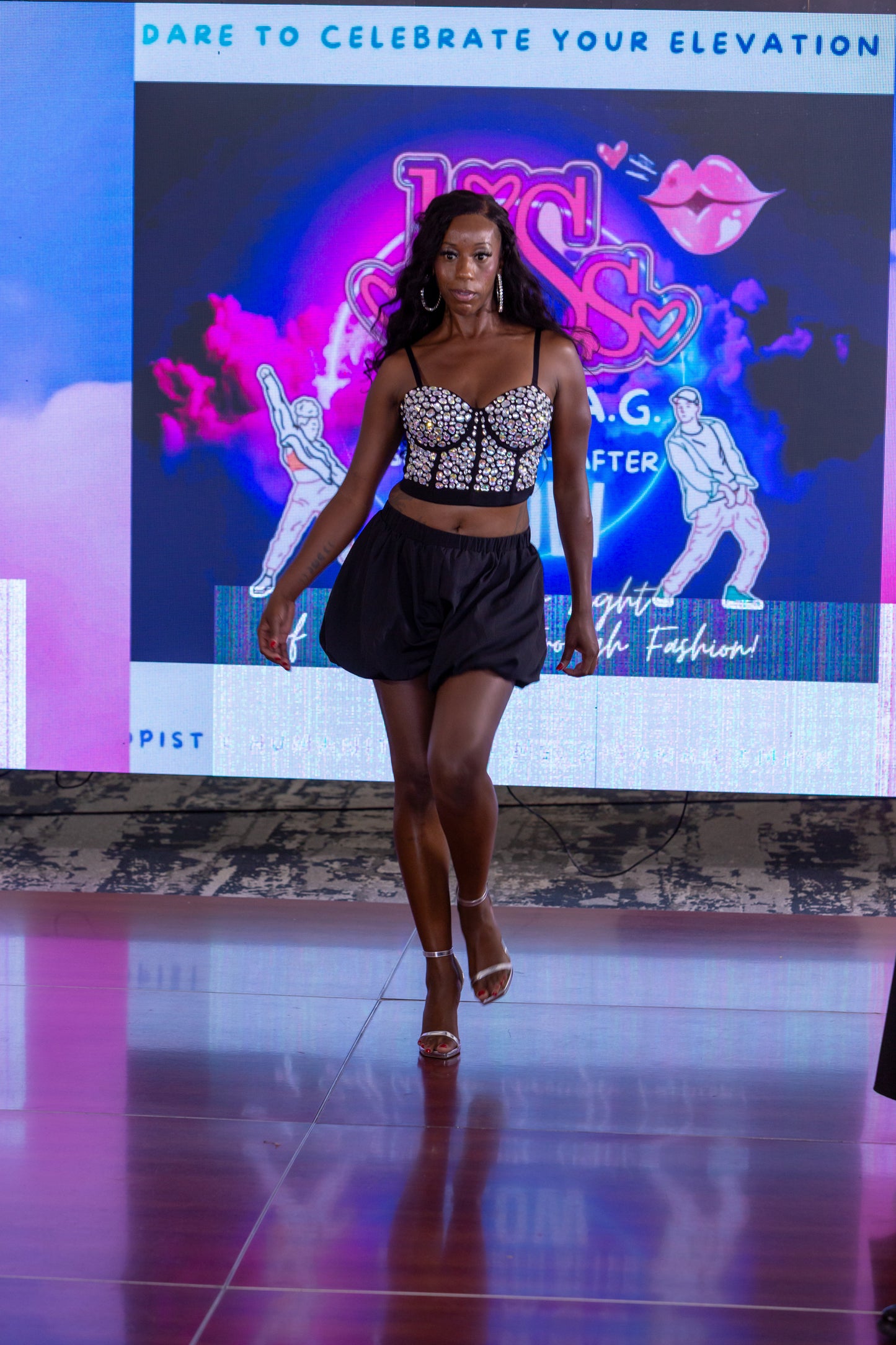 S.W.A.G. RESORT CRYSTAL CAMI