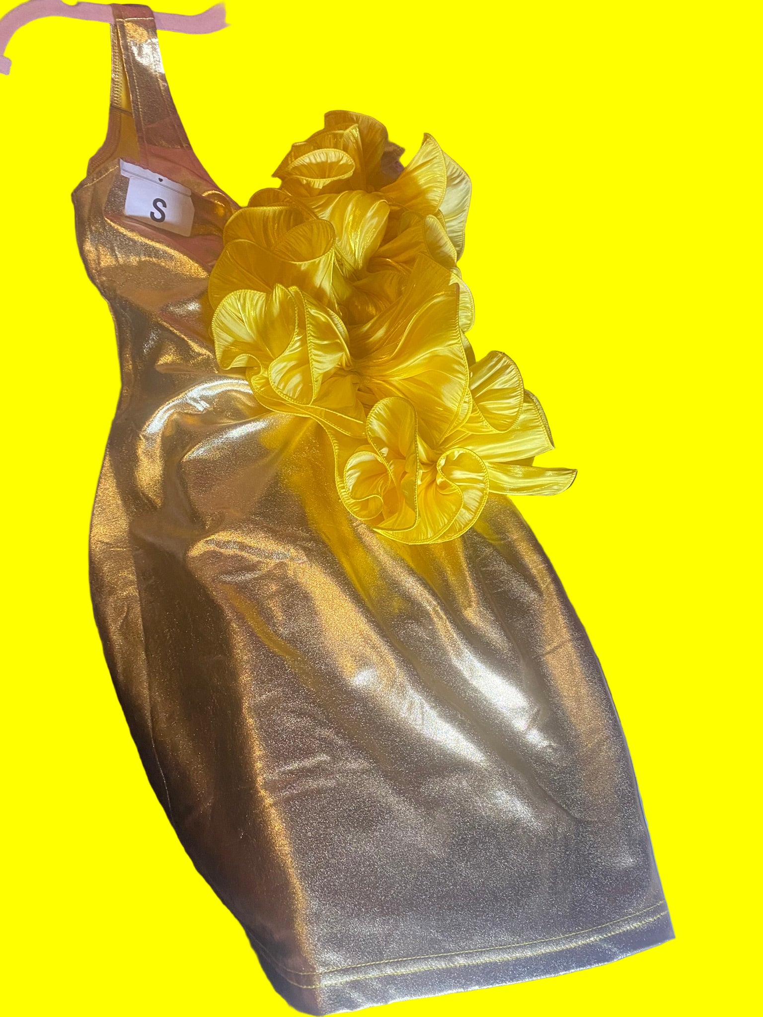 Gold dress with a YELLOW RUFFLES